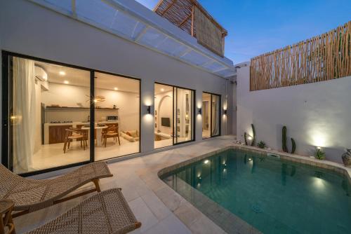 Two-Bedroom Villa image 3