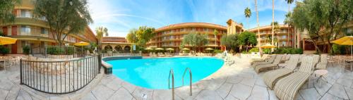 Embassy Suites by Hilton Phoenix Airport