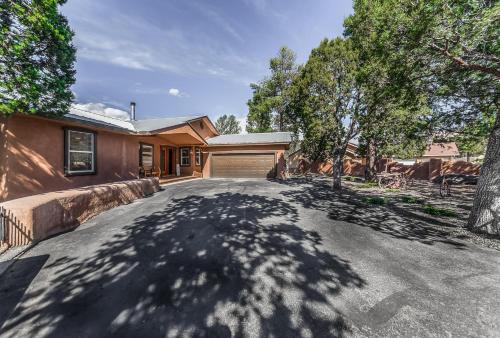 Thunder Lodge - image 11