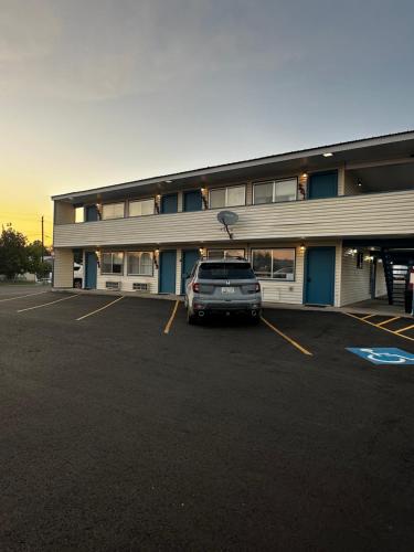 State Street Motel 3