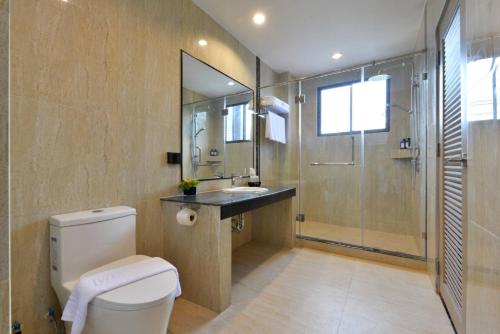 room detail thumbnail 2