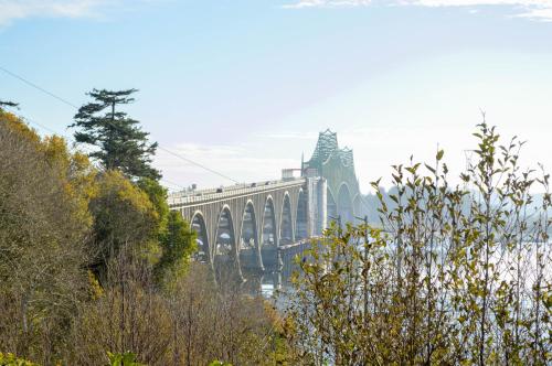 Bay Bridge Motel