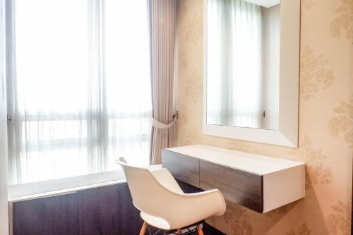 Scenic Modern 2BR Apartment at Trillium Residence By Travelio - image 2