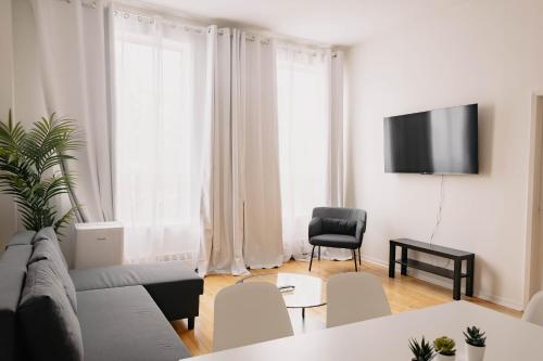 2 bedrooms, 3 beds
