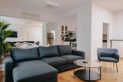 2 bedrooms, 3 beds