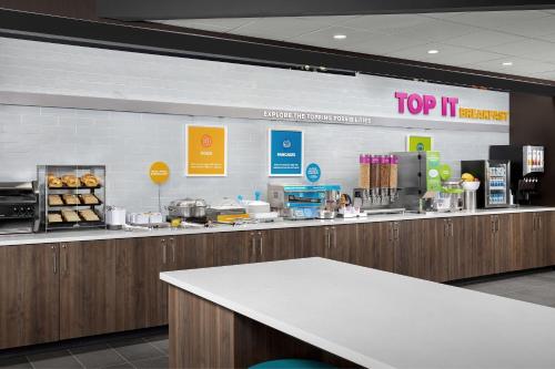Tru by Hilton Columbus East Broad - image 3