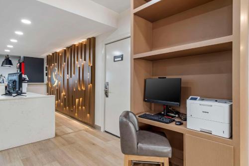 Amerik Suites Laredo at Mall Del Norte - image 12