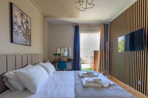 AIOLOS elegant escapes GLYFADA apartment