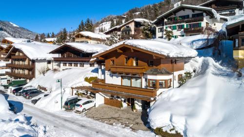 Utvendig, Landhaus Simone incl JOKER CARD by All in One Apartments in Saalbach