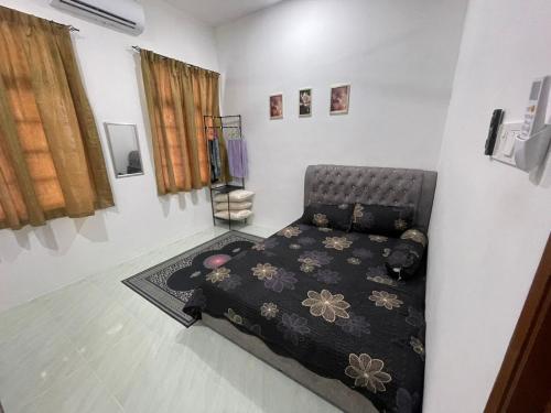 Homstay Purnama Rusila 3 Bilik tidur in Rusila