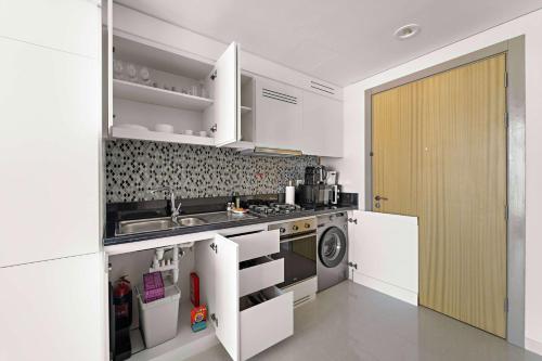 Silkhaus New Modern Studio In New Tower at Business Bay, Dubai (Foto 8)