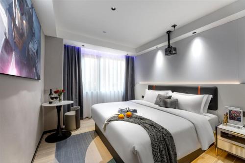 room detail thumbnail 0