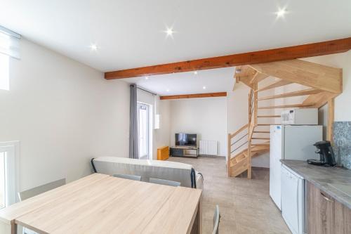 L'annëxe de la Pointe - Charmante maison gîte à louer Versaugues