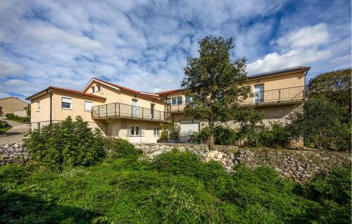 Viesnīcas āriene, Beautiful Apartment In Imotski With Wifi in Donji Vinjani