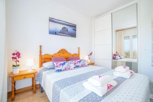 One-Bedroom Apartment image 8