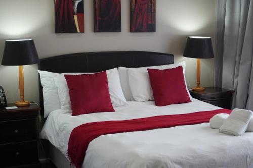  Double Room image 2