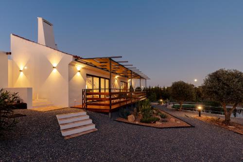 Exterior view, Alfarrobeiras Nature Agro Turismo in Arrochela