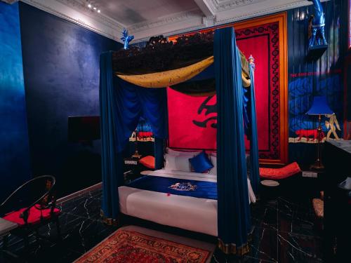 room detail thumbnail 1