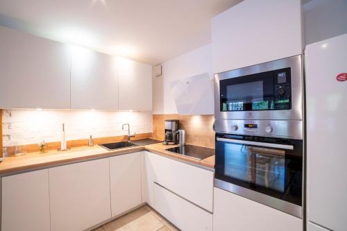 ห้องครัว, L'Horeb - Maison hyper centre in ปาแร-เลอ-โมเนียล