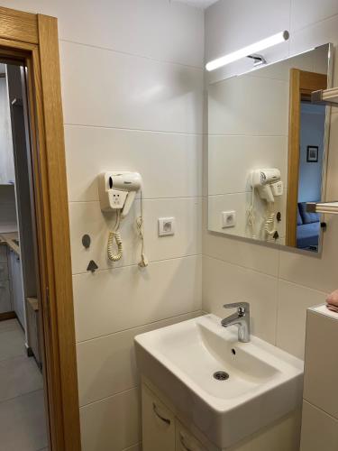 Zlatibor Relax & Spa Apartman - image 5
