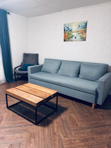 2 twin beds, 1 sofa bed
