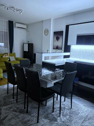 Pleasure Lux1 Apartment - image 5