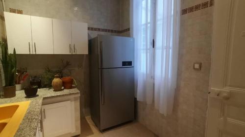 Appartement centre ville Oran in Hai El Moudjahiddine