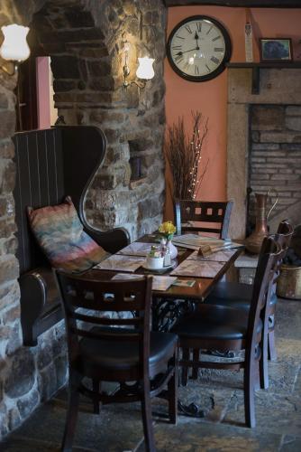 餐廳, The Racehorses Hotel in 科特維爾