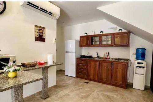Cocina, Private Pool - Relax Chalet Deadsea in Al Rama