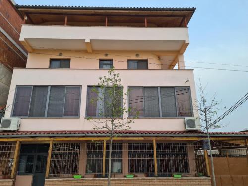 Tirane Tranquility Cottage, Тирана (фото 2)