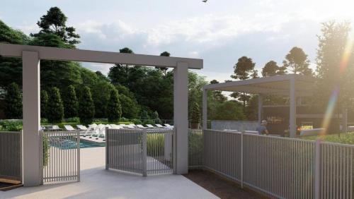 Landing at Station at Crestline - 2 Bedrooms in Mountain Brook in Birmingham, USA