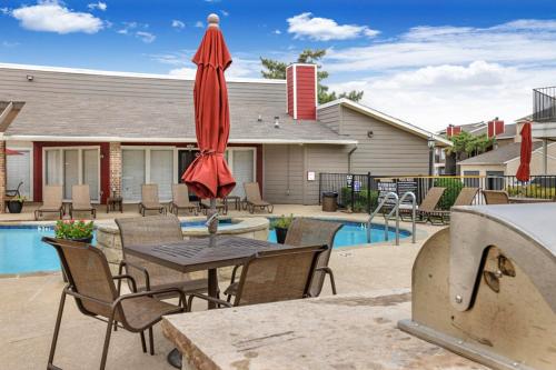 Landing at Quail Ridge - 1 Bedroom in Grand Prairie in Grand Prairie, USA