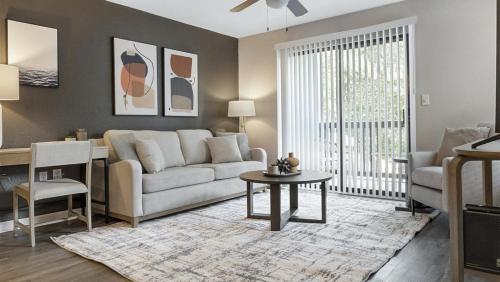 Landing at Vida East - 1 Bedroom in Church Hill in Richmond, USA