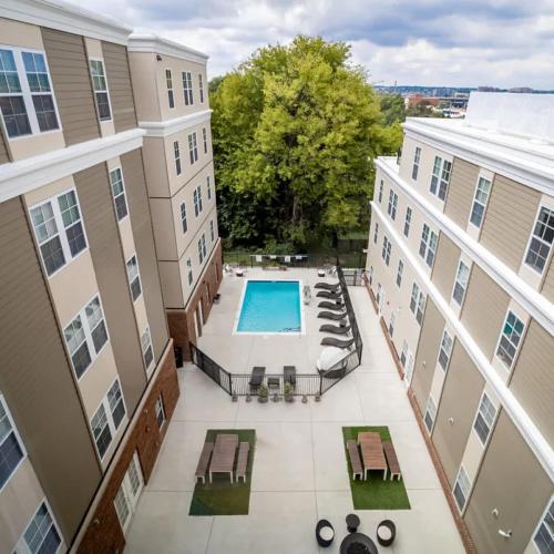 Landing at Vida East - 1 Bedroom in Church Hill in Richmond, USA