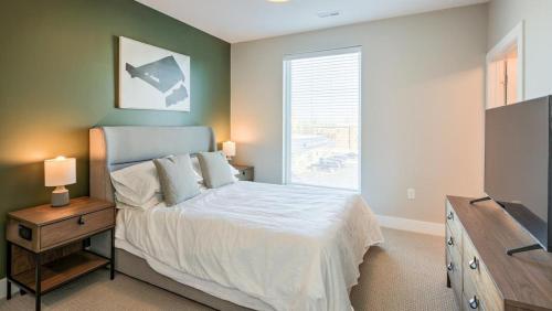 Landing at Parker Point - 2 Bedrooms in Cainhoy in Charleston, USA