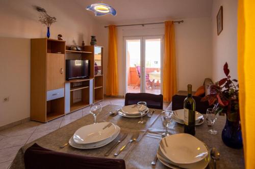 Iekārtas, Apartments Den in Pasman