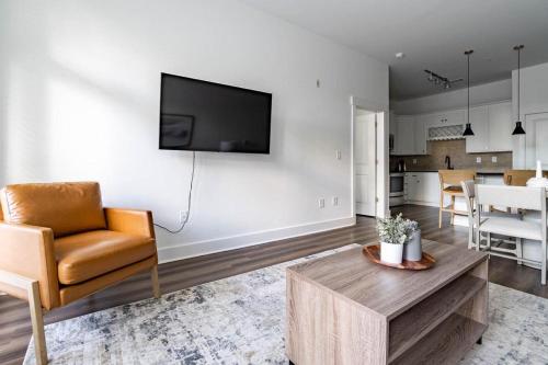 Landing at Lofts at Weston Lakeside - 1 Bedroom in Cary in Cary, USA