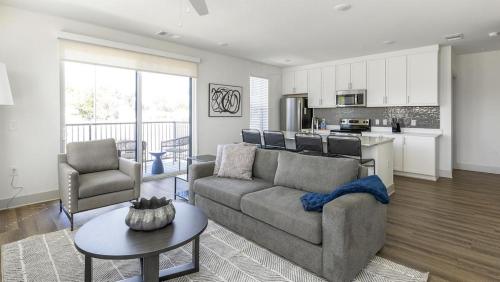 Landing at The Gallery - 2 Bedrooms in Huntsville in Huntsville, USA