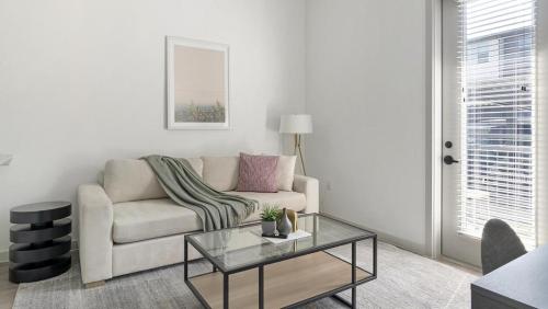 Landing at Cedar Lakes - 1 Bedroom in Dallas in Dallas, USA