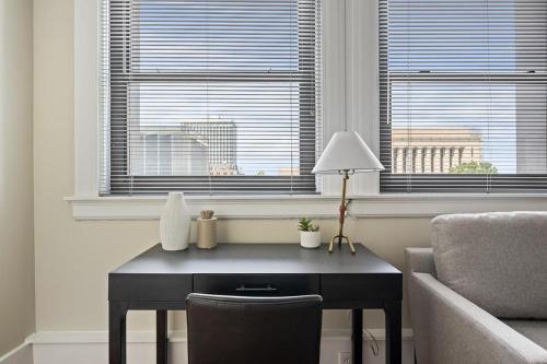 Landing at The Stahlman - 2 Bedrooms in Downtown in Nashville, USA