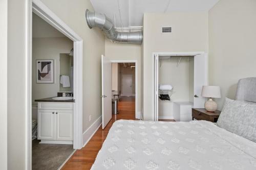 Landing at The Stahlman - 2 Bedrooms in Downtown in Nashville, USA