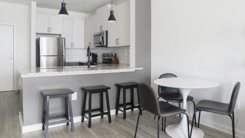 Landing at The Eddy at Riverview - 1 Bedroom in West End in Smyrna (GA)