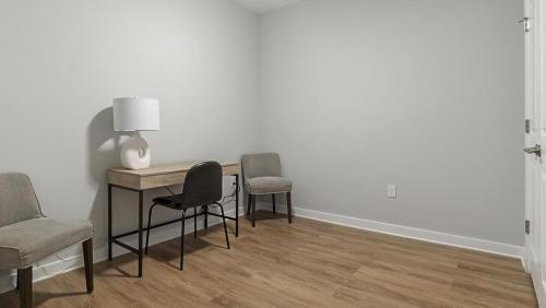 Landing at Foster on the Park - 1 Bedroom in Downtown in Durham, USA