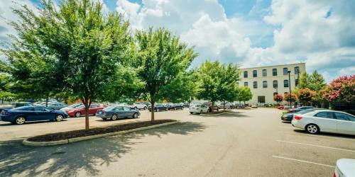 Landing at Perry Street Lofts - 1 Bedroom in Petersburg in Petersburg, USA