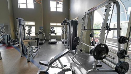 Landing at Voyager at Space Center - 1 Bedroom in East Pasadena in Houston, USA