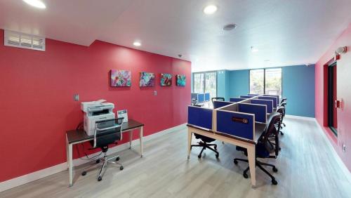 Landing at Aviah - 2 Bedrooms in Central Fort Lauderdale in Fort Lauderdale, USA