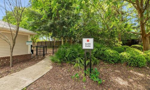 Landing at Parker Point - 1 Bedroom in Cainhoy in Charleston, USA