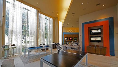 Landing at Voyager at Space Center - 1 Bedroom in East Pasadena in Houston, USA