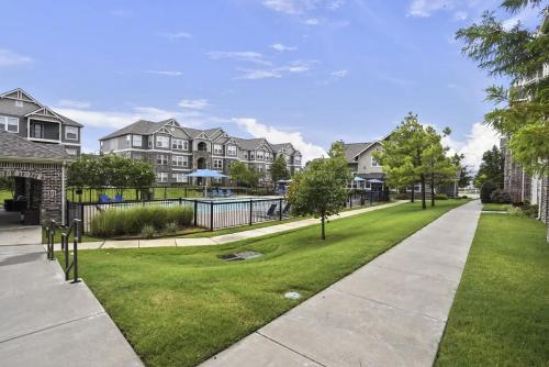 Landing at Scissortail crossing - 1 Bedroom in Broken Arrow in Broken Arrow, USA