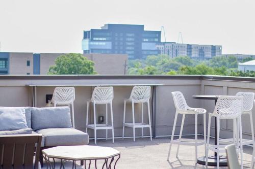 Landing at Meeting Street Lofts - 2 Bedrooms in East Central in Charleston, USA
